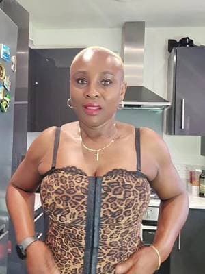This corset top is very classy and snatches so good. @Popilush Shop @Popilush LLC #SpringFitsWeek #popilush #corsettop #tiktokmademebuyit #fashiontiktok