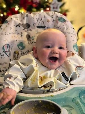 Why did nobody tell me THIS bib existed sooner?! 😭👏 Messy eater? Not anymore 👀 Bibado coverall bib keeping my 6-month-old spotless every meal 🧼💛 It’s the tiny victories… like not having to change his outfit after every meal 🥹💙 #Ad #BibadoBaby #CleanWeaning #WeaningJourney #BabyTok @Bibado