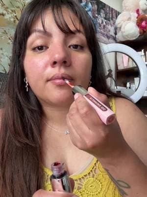 No mucho maquillaje pero amando el peel off de Judydoll #judydoll #makeup #peeloff #lips #tiktokshop @Judydoll US @Judydoll_official