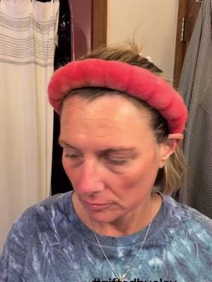 Olay 5-in-1 Suoer Facial cleanser. The power of 5 benefits in 1: Cleanse, Purify, Hydrate, Renew and Smooth! #giftedbyolay #olaysuperserum #onlyolay #beautyover50 #skincareover50 @Olay Skin Care