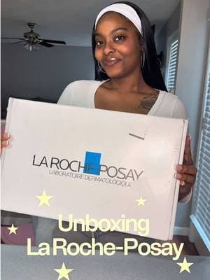 PR package from @LaRochePosayUS ✨🫶🏽 So grateful for all this amazing skincare! 🥹 #LaRochePosay #unboxingvideo #Skincare #ContentCreator #PR
