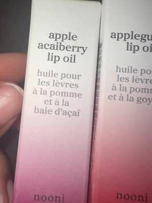 This lip oil stays in my purse, my car, and probably my hand at this point. 😂💋 Hydrated, glossy lips in one swipe? Yes please. #NooniLipOil #LipCare #BeautyFinds #TikTokMadeMeBuyIt #LipGoals