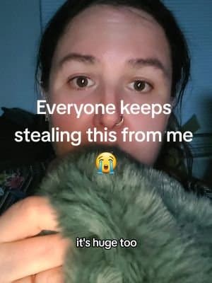 Don't buy this unless you want to share! #funny #funnyvideos #viralproduct #tiktokmademebuyit #minkyblanket #minky #blanket #furry #cozyathome #cozyvibes #cuddletime #tiktokshopping #honestreview #fauxfur