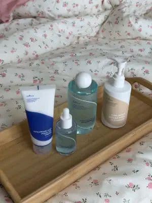 hydration SOS, but make it a routine 💧🤍 4 steps to happy, hydrated skin with @ISNTREE US 💗✨ you can order them from @YesStyle using code : MELOFRIENDS2 for discount 🎀 #skincare #koreanskincare #isntree #yesstyle #gifted