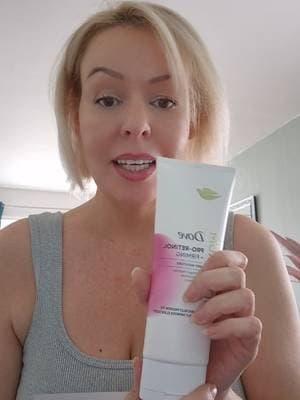 Dove High Potency Body Serum Pro-Retinol is developed with dermatologists and combines Pro-Retinol, Collagen, Niacinamide, and Vitamins C+E to visibly smooth and firm wrinkled and crepey skin, delivering 48 hours of deep moisture for visibly brighter, more radiant-looking skin that radiates health from within. ✨ @DoveUKI #dovebeautycreativelab ##doveproretinolbodyserum #AD