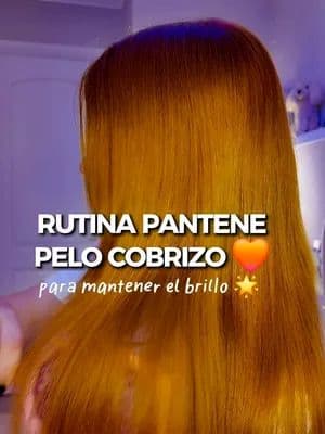 Anoche me lavé el pelo con la línea Keratina de @Pantene Latinoamérica y miren ese brillo ✨😍 Mi pelo es teñido y vive expuesto al daño, y esta rutina lo dejó suave, con menos frizz y súper lindo. La recomiendo totalmente 💛 Productos que usé: ♡ Shampoo Keratina ♡ Mascarilla Repara ♡ Crema para peinar Keratina ♡ Óleo Nutritivo . #PeloPantene #PanteneKeratina #MascarillasPantene #OleoNutritivoPantene #Publicidad