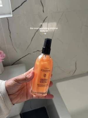 It stays on all night and smells like vanilla girls run don’t walk to get this oil before it’s sold out ✨ @LOCCITANE #shimmeringbodyoil #bodyglow #loccitane #tiktokshop #viral
