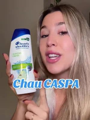 Decile chau a la caspa pero sin resignarte a tener el cabello seco, apagado y con los típicos feos olores que tienen los shampoos de tratamiento. La #NuevaYMejoradaFórmulaHS *1 de Head & Shoulders purifica el cuero cabelludo pero también nutre e hidrata a la fibra capilar. Y tienen unos aromas que te van a encantar 1* Fórmula con mejor disposición del activo y suavidad del cabello #publicidad @Head & Shoulders LA