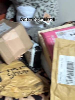 Help me I have a parcel problem #plouise #tresemme #aelfriceden #tiktokshop #wonderskin @PLOUISE @aelfriceden_official @