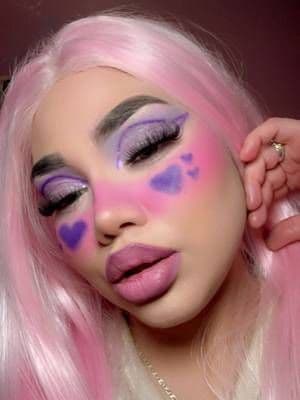 Valentine’s Day Look #2 #valentinesday #looknumber2 #valentinesdaymakeup #valentinesdaymakeuptutorial #cutcrease #glitt