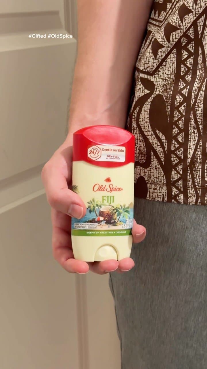 If you’re looking for a fresh, tropical men’s antiperspirant, Old Spice Fiji is one of my favorites on Scott 🌴🤍
The