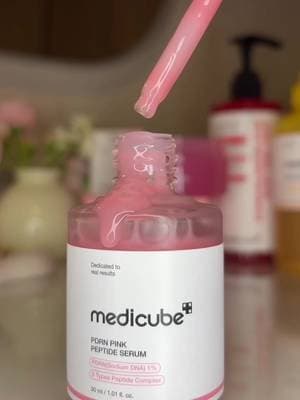 PDRN Pink PEPTIDE Serum intéressant pour l'hydratation, l'éclat et une peau visuellement plus rebondie #kbeauty #tiktokshop #skincare #peaugrasse #serum @medicube France