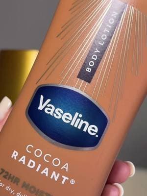 #giftedbyvaseline A little upgrade for my body care routine 💙 Vaseline Cocoa Radiant Body Lotion features Ultra Hydrating Lipids, 1% Vitamin B3, and 72HR moisturization. Try it now! @Vaseline #vaseline