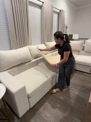 Fur, paw prints, everyday wear… it adds up fast. Instead of stressing about it, I found the easiest fix. This quilted L-shaped sofa protector from @Wayfair keeps my couch protected while still looking clean and minimal. Why I love it: ✔️ Protects light-colored couches from pets ✔️ Non-slip design that stays in place ✔️ Machine washable (huge win) ✔️ Budget-friendly alternative to reupholstering Perfect if you want to keep your white couch but still live real life with pets. #ad #giftedbywayfair #wayfaircreator #petsolutions #petfriendlyhome
