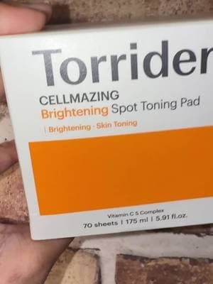 The Torriden Face & Body Dark Spot Duo combines a Vita C Ampoule and Glutathione Pads to help improve the appearance of