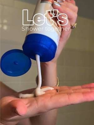 💋 Probé la línea de Head And Shoulders y el olor es espectacular, deja el cabello súper suavecito, es libre de sulfato, libre de retirar tu tintura. Siento que le están metiendo muchísimo a la marca y poder volverse una marca más natural y libre de químicos fuertes para el cabello 💇♀️ ✨ ##complimentary##GiftedByHeadAndShoulders##SheaButterHydrate @@Head and Shoulders@@influenster