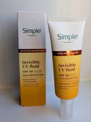 AD โ๏ธSimple Invisible UV Fluid SPF50 WOW this is the lightest, most invisible SPF I have ever tried!!!! ๐It absorbs so quickly into my skin with ZERO grease and white cast. โ๏ธIt is a high protection SPF 50 with broad spectrum UVA and UVB which helps to protect my skin and reverse visible signs of sun damage. ๐I have been wearing this under my makeup daily as it makes a great makeup base. โ๏ธIt also helps to even my skin tone and visible reduce darks spots. ๐This is a fantastic product with no harsh chemicals that can upset the skin. @Simple UK #AD #SimpleSquadUK #SimpleInvisibleSPF