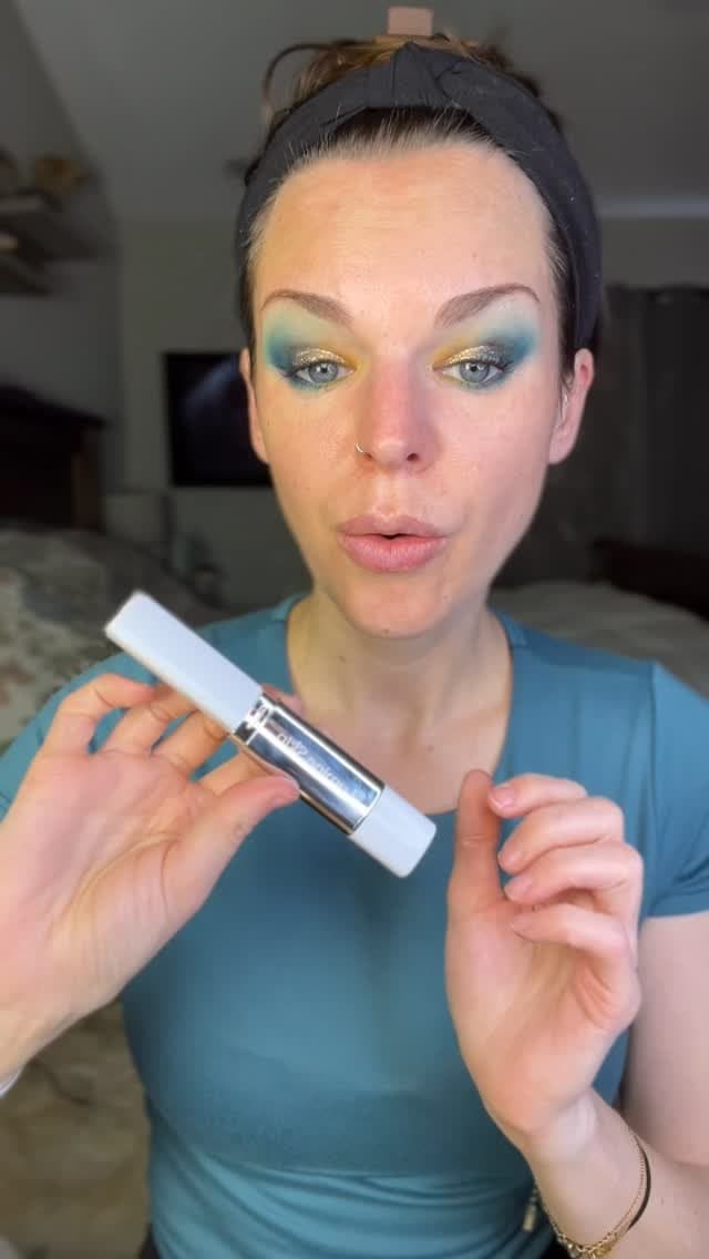 @trylumineskin gifted me this color-changing foundation stick 🤍
I wore it all day and it stayed natural, comfortable, a