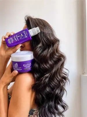 No sé si alguien más lo ha notado, pero últimamente mi pelo tiene muchísimo más cuerpo y movimiento. 🤍 Me encanta cómo se siente: más suave, con hidratación y un brillo que se nota desde el primer uso. ✨ @L’Oréal Paris @For_Me #LorealParisHairCare #PelazoConElvive #Publicidad #PelazoConForMe