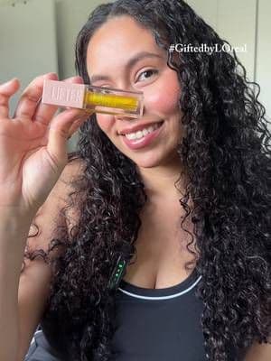 #GiftedbyLOreal probando el lifter gloss honey de @Maybelline NY me encanta cómo deja mis labios hidratados suaves y co