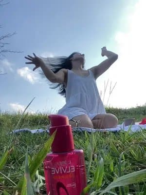 Mi pequeño secreto para mantener mi cabello liso, suave y sin frizz incluso en días activos ☀️ Hoy decidí dejarlo secar