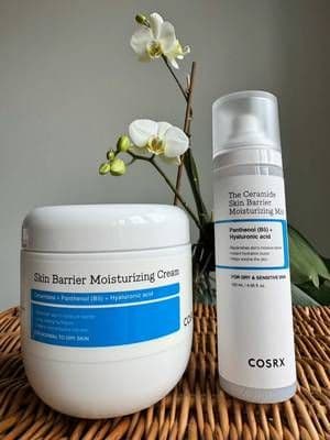 Dry, tight skin is usually a barrier issue, not a lack of moisturiser ๐ง This Ceramide Duo from COSRX is all about strengthening the skin barrier and locking hydration in properly. The mist is light and hydrating, perfect straight after cleansing, while the cream has a richer texture that seals everything in and leaves skin feeling soft and comfortable, not greasy. Iโve been using the mist first, then following with the cream on dry areas. Skin feels smoother, calmer and properly nourished โจ Simple, effective barrier care that does exactly what it says. @STYLEKOREAN @StyleKorean Influencers @COSRX Official @moida_official #AD #stylekoreanamb #stylekoreanamb_cosrxjan #cosrx #glow_with_ania