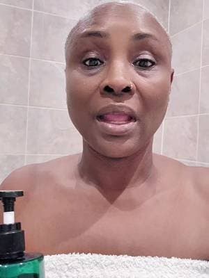 This is truly a miracle body acne cleanser @SOME BY MI UK #somebymi #tiktokmademebuyit #bacne #bodyacne #bodycleanser