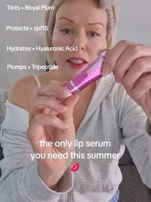 your new everyday lip ritual 🩷 the @Vaseline gluta-hya lip serum gloss in royal plum is giving everything 💋 a gorgeous wash of plum colour, glossy finish, and actual skincare ingredients working underneath. think 4x hyaluronic acid, tripeptide, and SPF 15 all in one little tube. soft, plump, protected lips without any effort. this is the kind of thing you throw in your bag and forget about until someone asks what you're wearing on your lips. because taking care of yourself doesn't have to be complicated ✨ #VaselineGlowGettersUK #VaselineGlutaLipSwipe #AD #plumplips #glossylips