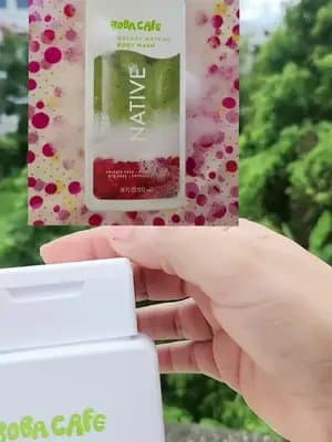 I like this body wash very much, it leaves my skin fresh and soft and its smell very subtle Its texture is soft and silk