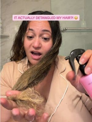 IT ACTUALLY DETANGLED MY HAIR?! 😳💗 My thick, curly hair girlies KNOW the struggle on wash day! ➰ I tried this Medicube leave-in detangling spray, and I was genuinely surprised by how well it worked on my hair! Watch me brush through my hair and see for yourself! 👀 🛍️ Tap the product link to check it out! @medicube US Store @medicube global #CurlyHairRoutine #ThickCurlyHair #DetanglingSpray #Medicube #tiktokshopfinds