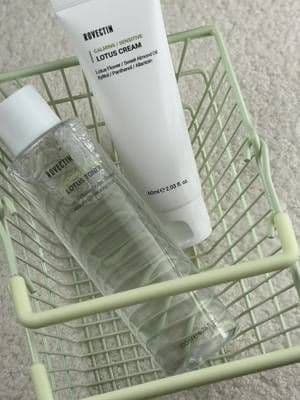 Pelle calmata, idratata e super glow 🌿✨ Sto adorando la combo Rovectin Lotus Toner + Lotus Cream: texture leggere, fresche e perfette per dare comfort alla pelle senza appesantire 💧 disponibile su @YesStyle codice sconto : ANAMARIA94 ♥️ @Rovectin @YesStyleInfluencers #skincare #kbeauty #ugcitalia #gifted #glowskin
