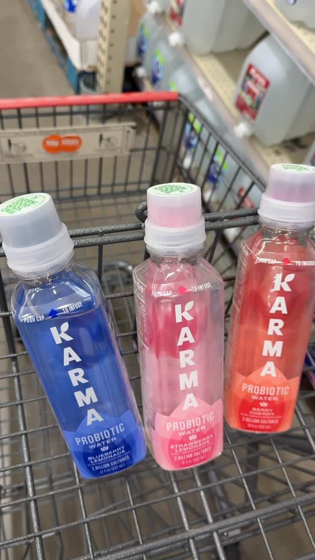 Keeping my routine simple, consistent, and refreshing with Karma Water. @drinkkarmawater
#partnership #dallashummingb