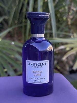 💙 Royale by name, royal by scent 💙 Let’s talk about a fragrance that completely caught me off guard, in the best way. Artiscent Atelier Royale Doré Eau de Parfum, exclusive to Superdrug, is a scent that oozes elegance, warmth, and luxury vibes without the hefty price tag. First off, the packaging is absolutely stunning - a deep cobalt bottle that looks far more premium than its price suggests. And the scent? A soft blend of florals, woods, and subtle amber sweetness. It’s cosy, classy, and beautifully balanced - the kind of fragrance that makes you feel put-together with a single spritz. Now here’s my honest take: While I genuinely appreciate the quality and craftsmanship behind this perfume, my personal preference leans more towards fresh, citrusy or bright floral scents - so this one, as lovely as it is, doesn’t quite suit my everyday vibe. But that doesn’t mean it’s not a beautiful fragrance! In fact, if you love warmer, softer, slightly sweet perfumes with a comforting finish, you’ll probably adore this one. Longevity is impressive too, around 6–8 hours, with the scent lingering softly on skin and clothing. And the price? Currently £10 for 50ml. Yes, really - a luxury look and feel for under a tenner! So while it may not be my personal signature scent, I still think this is a fantastic fragrance, especially for the price - and would make a gorgeous gift. @Superdrug #Glow_with_Ania #ArtiscentAtelier #RoyaleDore #SuperdrugBeauty #FragranceHonesty #PerfumeReview #AffordableFragrance #WarmScents #FragranceLover #ScentOfTheDay #BeautyOnABudget #Gifted #Ad #SuperdrugCustomerCommunity