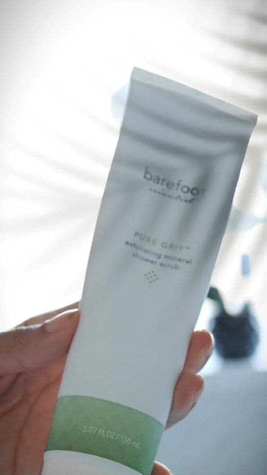 Lets talk foot care and How I achieve salon quality, soft feet at home as a with @barefootscientist #sponsored
#Baref