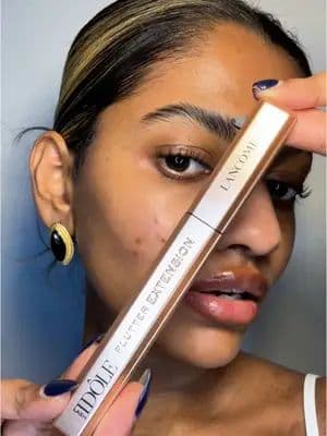 Lashes that reach new heights ✨The @Lancôme Lash Idôle Flutter Extension Mascara gives insane length and a feather-light feel—no clumps, just pure flutter! #Lancomeldole #flutterextension #lancomemakeup #gifted #explorepage #mascara #trendingmakeup #newmakeup #makeuptutorial #makeuplaunch #beautyessentials #lashextensions #lashmakeup #makeupaddict #makeupreel #makeupvideos #makeuplife #beautyjunkie #sephora #sephoramakeup #sephoracanada #lancôme #luxurymakeup Luxury makeup. Mascara swatch. Mascara that looks like lash extensions. Lash makeup. Lashes. Makeup swatch videos. Sephora makeup. Toronto beauty blogger. Toronto makeup artist. Beauty junkie. Beauty videos.
