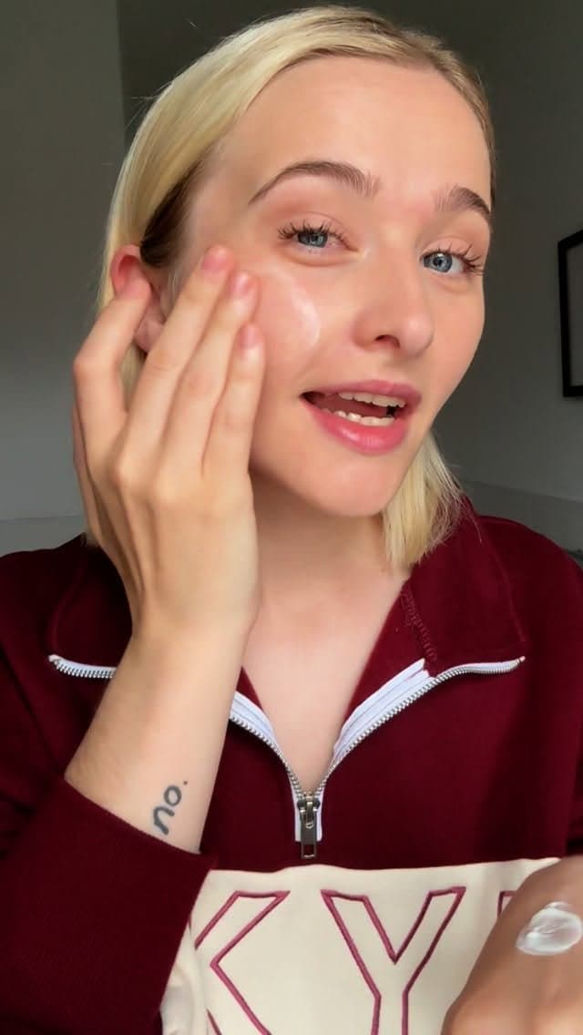 AD| Not wearing SPF in the UK? You’re basically giving up on your skin ☔️
An AD in Partnership with @mediheal_global ✨