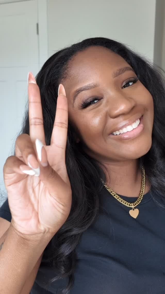 No Makeup, Makeup Look for the Summer☀️
Using Fenty Beauty Eaze Drop Blurring Skin Tint ✨ @fentybeauty
If you don’t wa