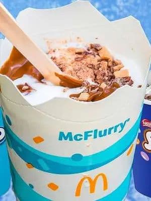 The NEW McFlurry Speckled Eggs is giving sweet, crunchy, chocolatey MAGIC ✨ And the worst part? It’s here for a LIMITE