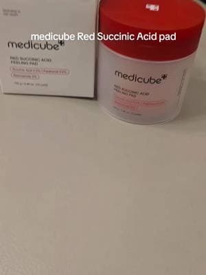You need the right pad for the right skin concerns. If you struggle with hormonal acne, get this @medicube UK @medicube global #medicubeskincare #medicube #acne #clearskin #tiktokmademebuyit