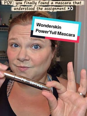 Okay @Wonderskin … I SEE YOU. 👀😍 The Wonderskin Power’Full Mascara is giving me the volume, length AND curl I want without needing to layer a million different products. The hourglass brush grabs those lashes and gives them that bold, glossy black look that makes your eyes POP. 🖤✨ If your mascara routine needs an upgrade, this one deserves a spot on your radar. 👀 #tiktokshopbacktoschool #mascara #makeup #grwm #beauty