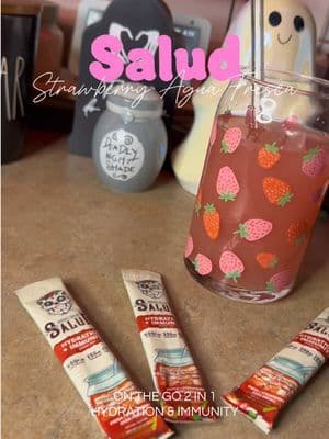 If you’re looking for an electrolyte drink mix that actually tastes good, this strawberry agua fresca flavor from Salud is such an easy way to switch up your daily hydration. 🍓💧 Each stick pack has 400+ mg of electrolytes, only 10 calories and 1g of added sugar. Plus, the individual hydration packets make them easy to keep in your purse, work bag, gym bag or on the go. 🍓 Strawberry agua fresca flavor 💧 400+ mg electrolytes ✨ 10 calories per serving ✨ 1g added sugar 👜 Individual on-the-go packets 📦 15 servings @Taste Salud #tastesalud #tiktokshopbacktoschool #tiktokshopcreatorpicks #backtoschool #summerwins
