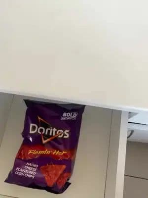 Taking my sandwich to the next level with Doritos Flamin’ Hot! 🌶️🔥 The bold nacho cheese flavour and satisfying crunch make every bite so much more exciting. If you love a little heat and a lot of crunch, you definitely need to try Doritos Flamin’Hot!#doritosflaminghot #doritos #ad @Doritos
