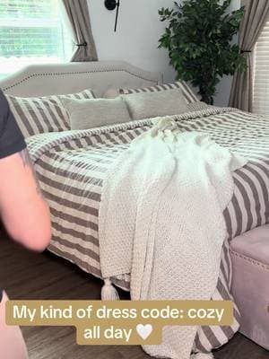Comfrt lounge pants for slow mornings, couch nights, and everything in between. Grab your pair on TikTok Shop! 🛒 #Comfrt #LoungePants #CozyStyle #TikTokShop