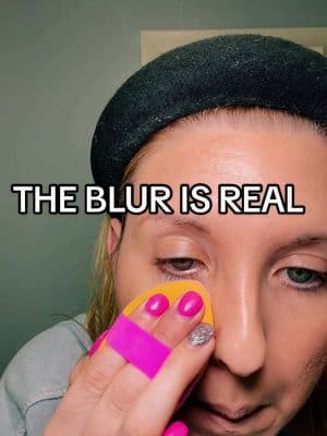 If your under eyes crease before you leave the house, it’s not you. You just haven’t met the right @Laura Mercier powder