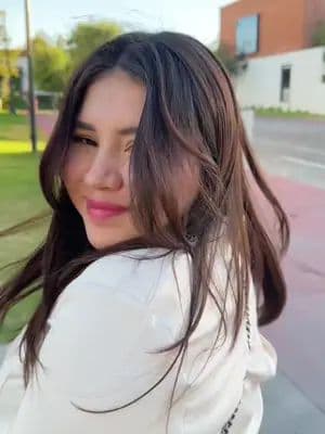 Chicas, ¿cansadas del cabello débil y sin vida? tengo la solucion🙈 ¡Entre bonitas, ni hay secretos! Recién Descubrí la nueva línea Garnier Fructis Probióticos Fuerza y ¡me encantó! Les comparto mi rutina utilizando esta línea que contiene: Fracciones de probióticos + óleo de Marula que defienden y equilibran la barrera del cuero cabelludo, Fortalecen el cabello desde la raíz Lo hidratan y lo hacen más brillante ✨ ¿Resultado? ¡Un cabello más sano, fuerte y hermoso! Y lo mejor: ¡es fórmula vegana! #FructisProbioticos #TodoEmpiezaEnLaRaiz #CuidadoDelCabello #GarnierMx #Publicidad @For_Me @Garnier @Garnier México