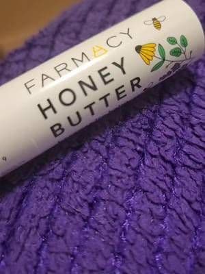 24/7 hydration is the goal. π―β¨ Honey Butter for the day, Honey Smoothie for the night. My lips have never felt softer! ππ @Farmacy Beauty #HoneyGlow #SkincareRoutine #TikTokShopFinds #glossylips