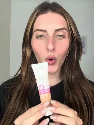 Esse protetor é incrível! Alta cobertura, textura leve, proteção solar e até 12hrs de duração. Clica no carrinho laranja para garantir 👇🏽 #lorealparis #solarexpertisemakeup #protetorsolar #tiktokshop