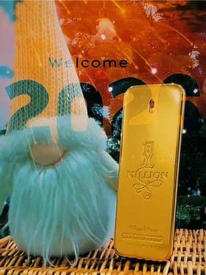 Entering 2026 with a classic that never misses✨ Bold, warm and instantly recognisable, this is one of those masculine fragrances that feels confident without trying too hard. Perfect for evenings, winter days and that fresh out the door confidence. If you love strong, timeless scents, this one is always a win. Happy New Year everyone! 🥳 🛍️ Shop here: https://communityuk.rabanne.com/a/glow.with.ania 🔗 Link also available in my LinkTree in bio @rabanne #AD #RabanneBeautyLovers #RabanneParfums #Million #glow_with_ania