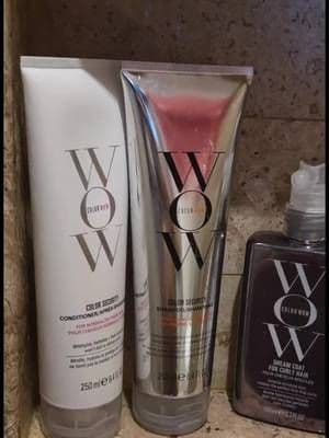 @Color Wow Hair la linea esta increible! try them now you'll love it 🩵 #colorwowdreamcoat #colorwow #hairtok #curlytok #tiktokshopcreatorpicks