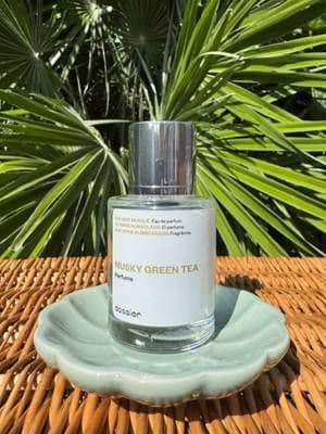 My kind of tea 💚 A breath of fresh air in a bottle 🌱 Musky Green Tea - clean, radiant, and perfect for everyday calm. @Dossier Perfume #AD #Dossier #DossierPerfumesUK #MuskyGreenTea #Glow_with_Ania
